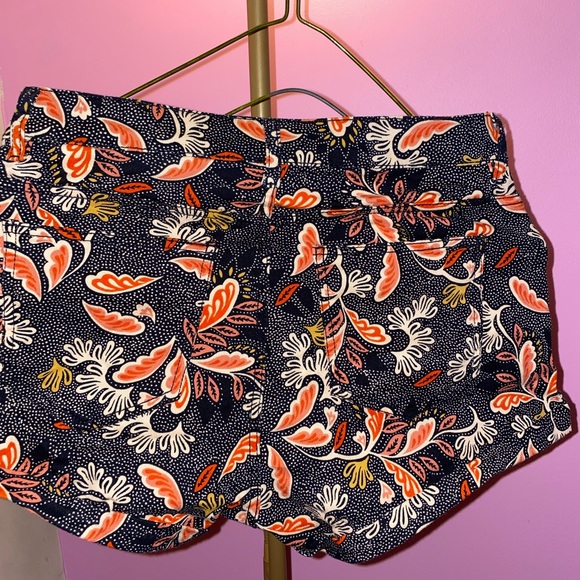 2 H&M Shorts - Picture 2 of 5